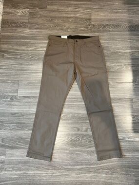 English Laundry Men's Taupe Chino Pants